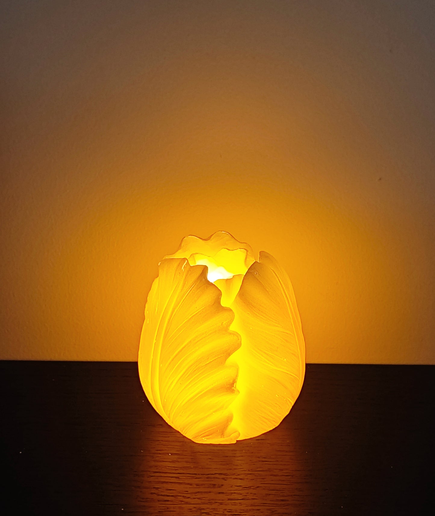 Elegant Tulip - Shaped LED Candle Lamp: Flameless Decorative Lighting for  Homes